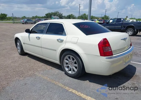 2005 Chrysler 300C from USA, damaged, VIN 2C3JA63H85H105253